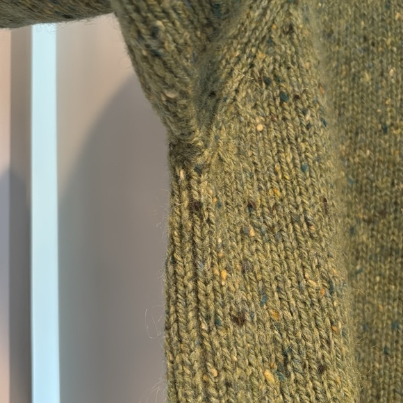 LL Bean V neck lambswool / mohair blend chunky cable knit sweater - Picture 3 of 12